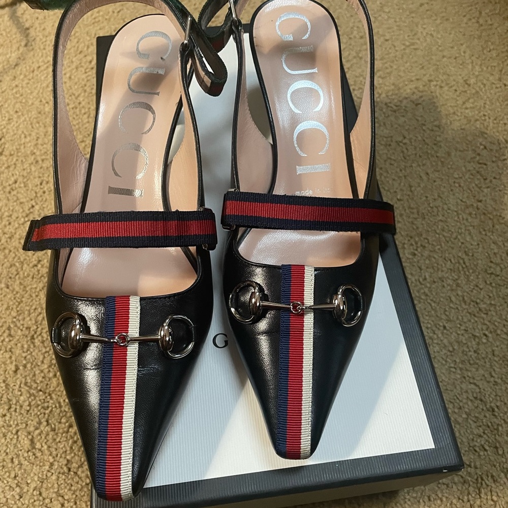 Gucci women’s shoes size 37 Euro. Perfect condition!!